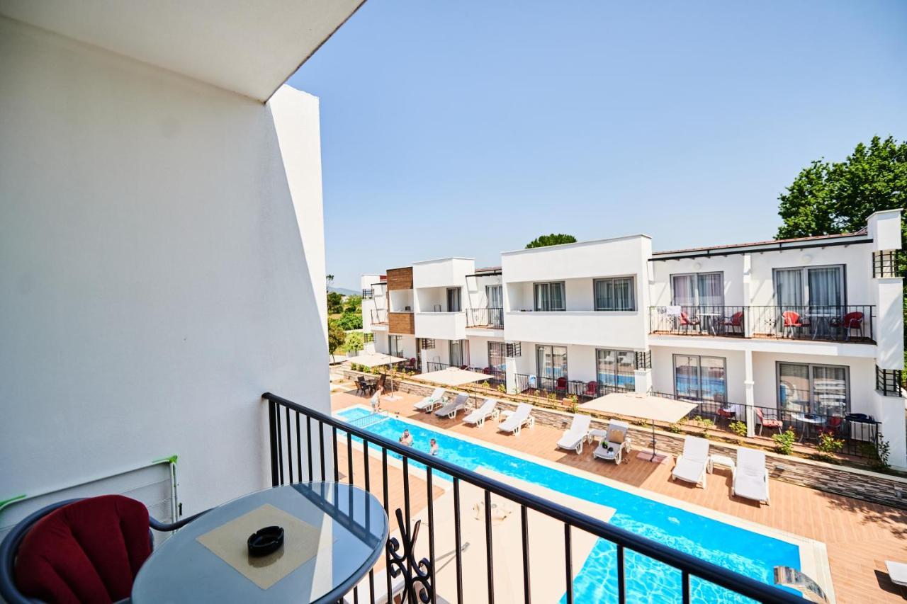 Hotel Halibas อุลซิน ภายนอก รูปภาพ