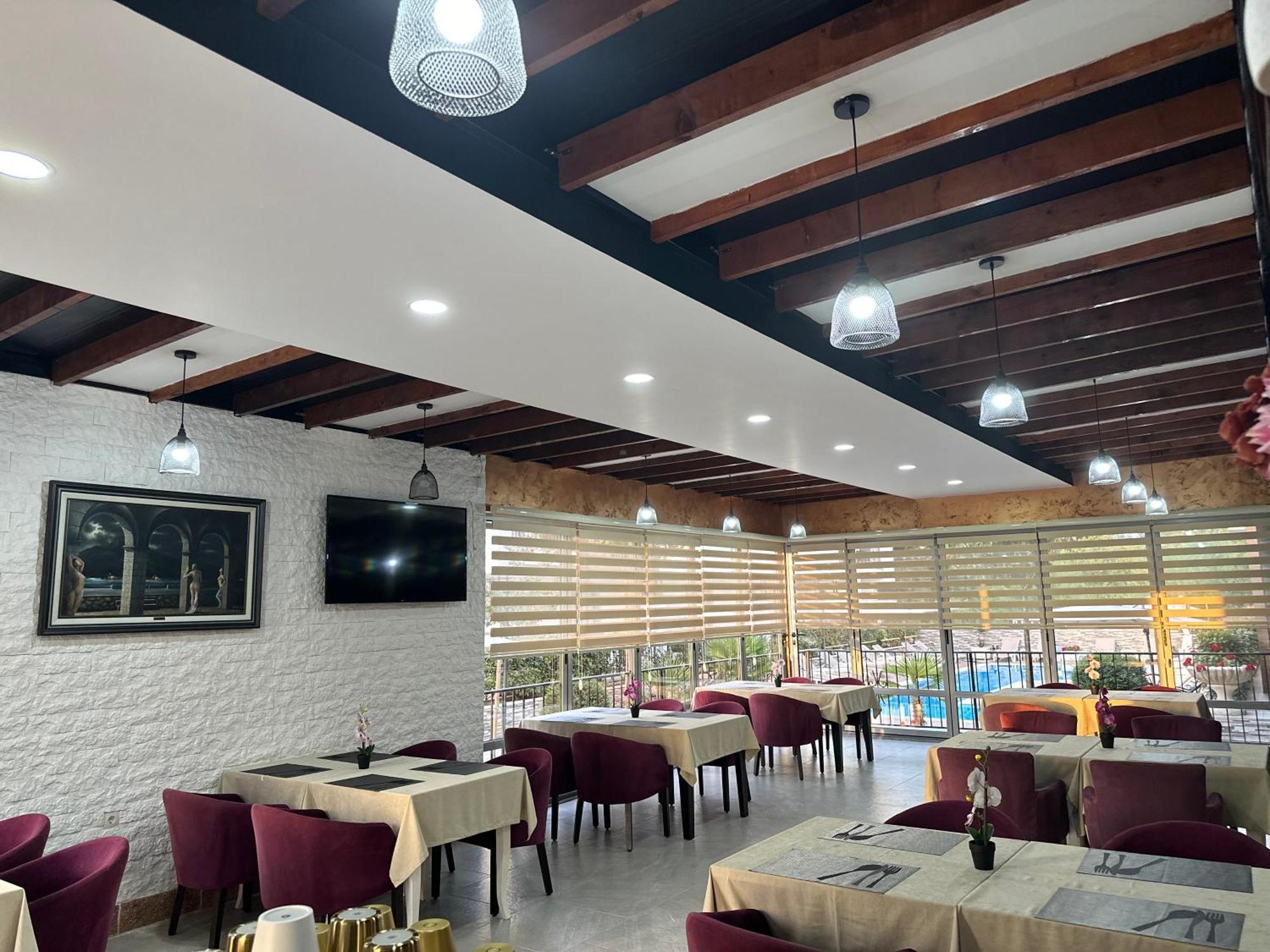Hotel Halibas อุลซิน ภายนอก รูปภาพ